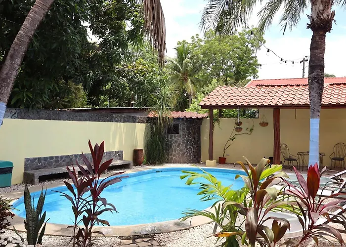 Hotel Coconut House *