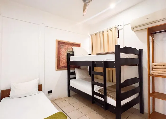 Hotel Coconut House *